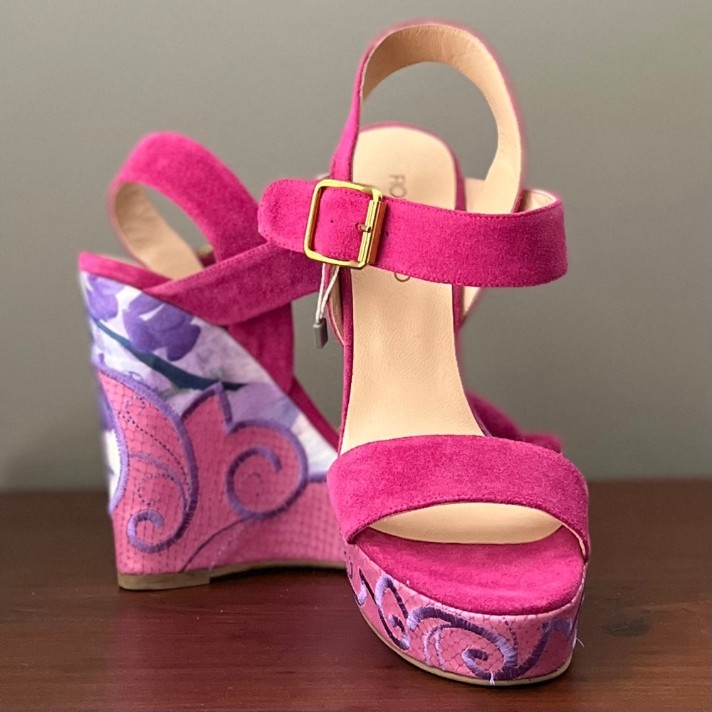 NWT - Fiorangelo fuschia embroidered platform sandals - 39 EU / US 8.5-9